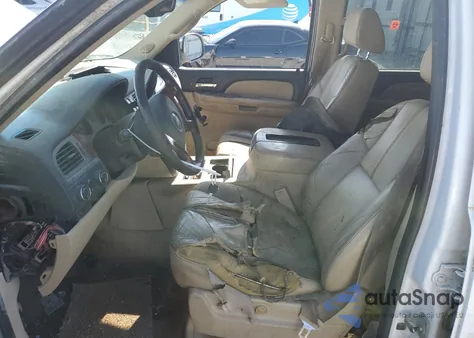 2008 Chevrolet Suburban K1500 Ls z USA, uszkodzony, nr VIN 3GNFK16378G198599